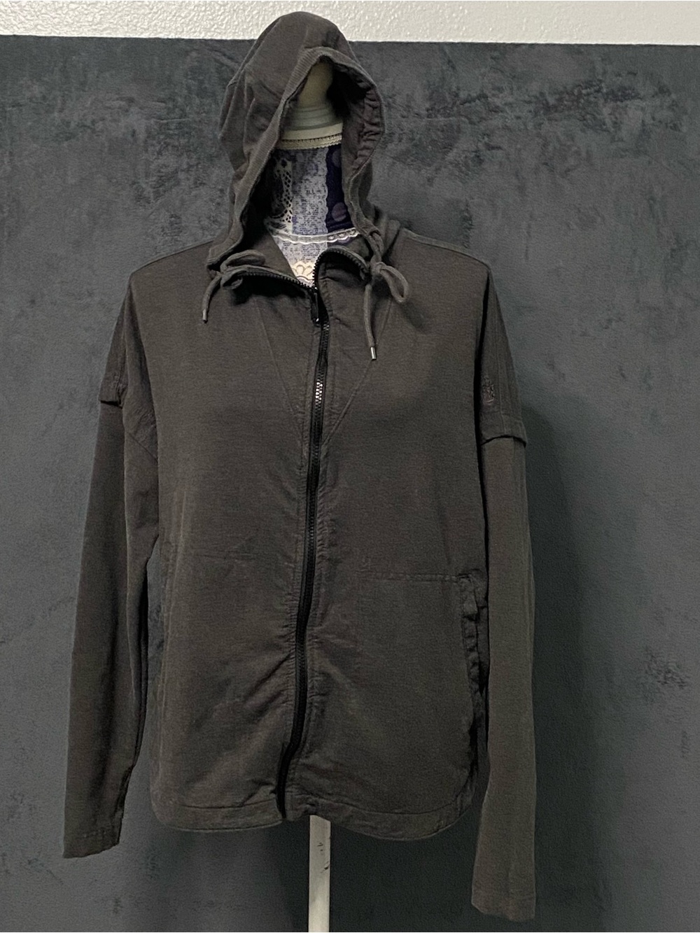 Free People Movement Full Zip Hoodie Sweatshirt Womens M Gray Round Hem Pockets